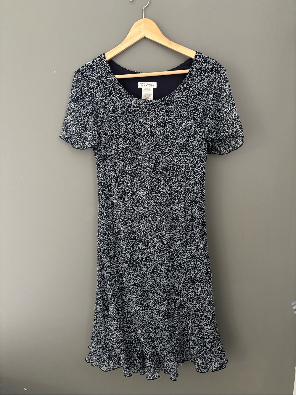 Vintage Tradition Navy Floral Scoop-Neck Dress | Size 12